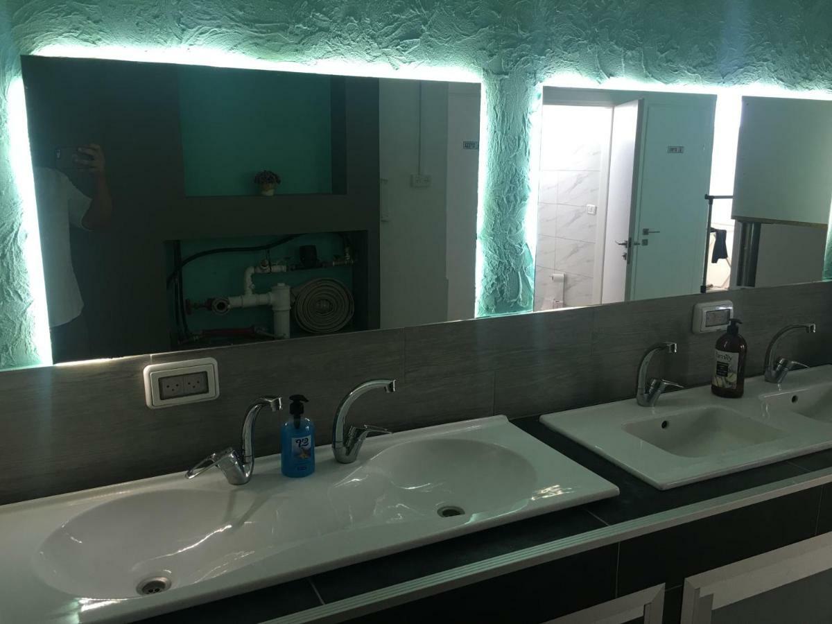 Mevaser - Christian Hostel Riszon le-Cijjon Zewnętrze zdjęcie